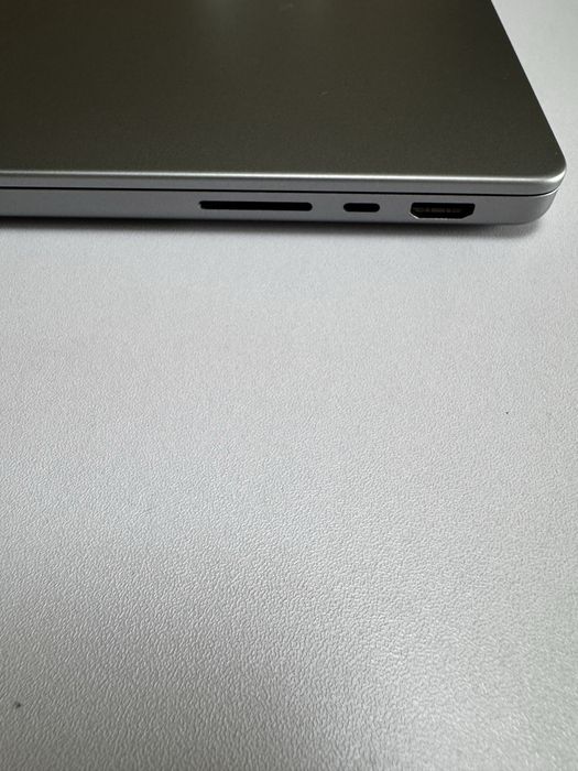 MacBook Pro 2023 14”, M2 Pro, 16GB RAM, 512GB SSD