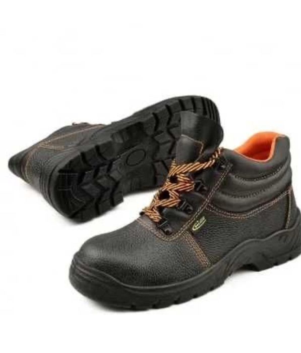 Echipament protectie Bocanci santier Casti fonice Ochelari Vesta