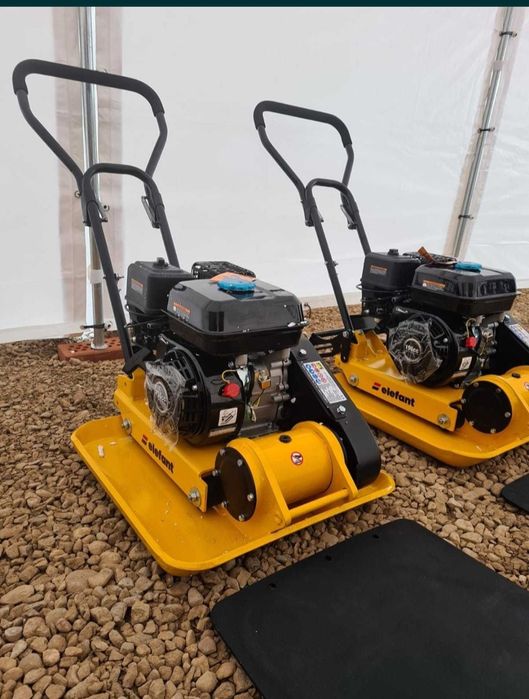 Inchiriez mai compactor