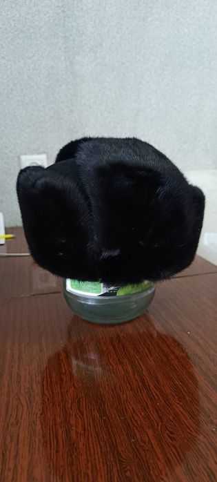 Продам норковые шапки.