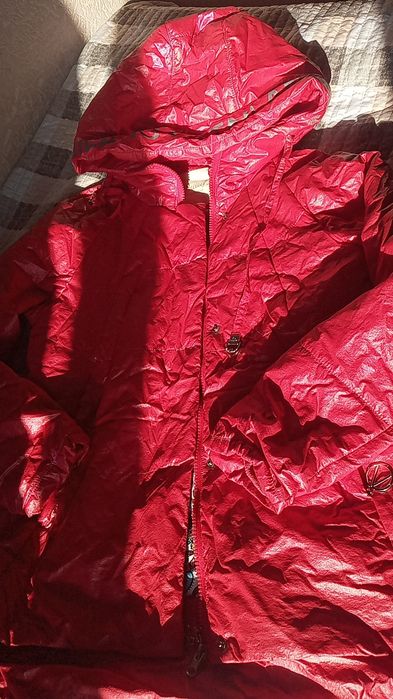 Куртка  на девочку  12 лет 152 см