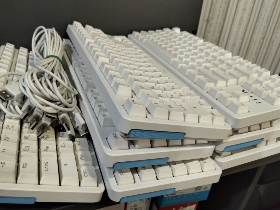 Rapoo klaviatura sotiladi oppog'i