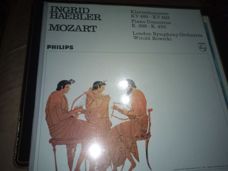 de  vanzare   set  de  bachelit  clasic !!!