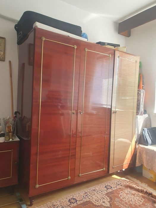 Vând  dormitor complet în stare foarte bună
