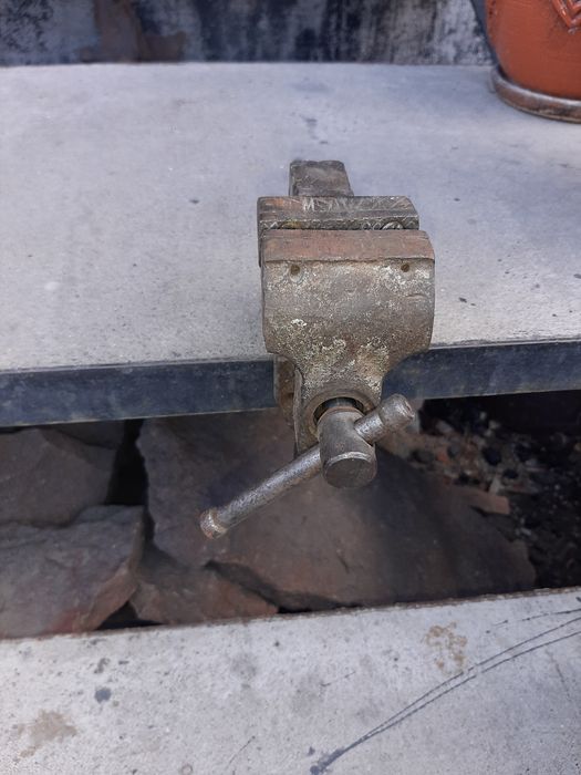 Продам тиски. Ссср