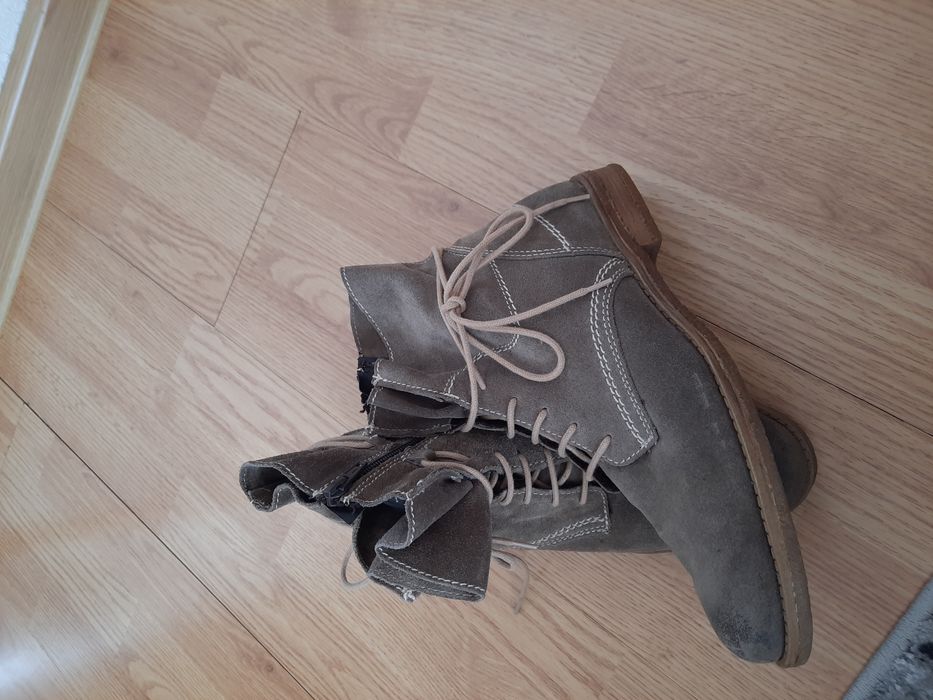 Дамски боти номер 39