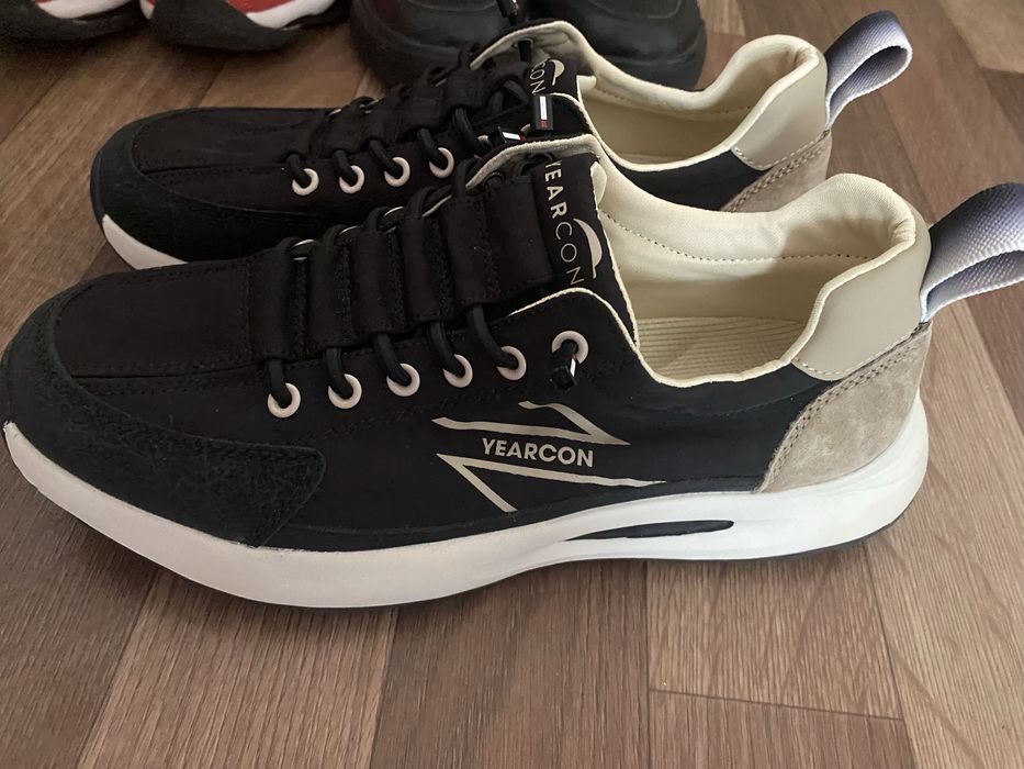 Мужские кроссовки, батинки