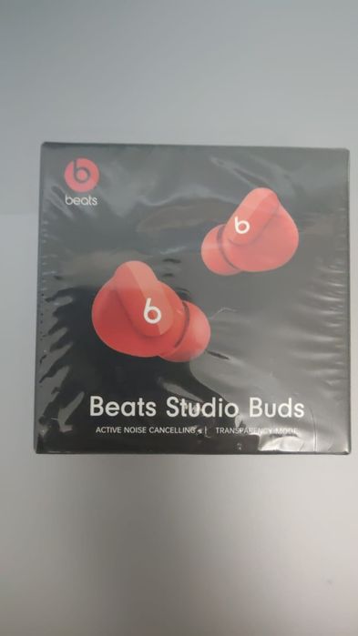 Beats Studio Buds всё ещё в плёнке