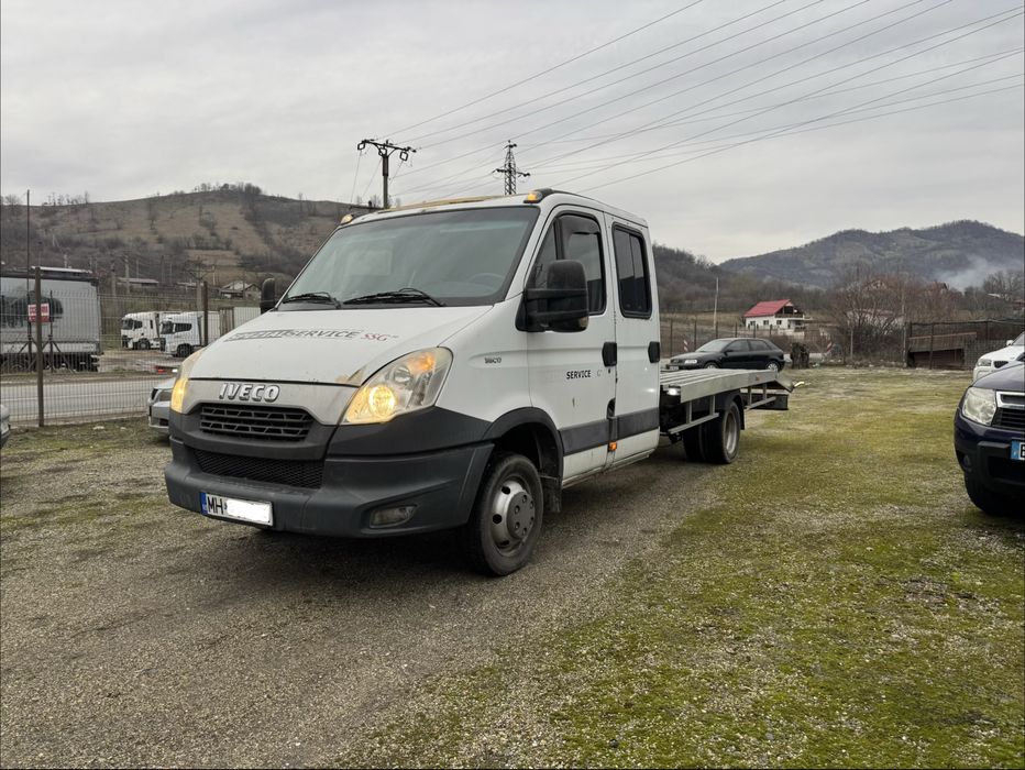 Vand /schimb autoplatforma iveco cabina dubla 3.0 diesel 2013