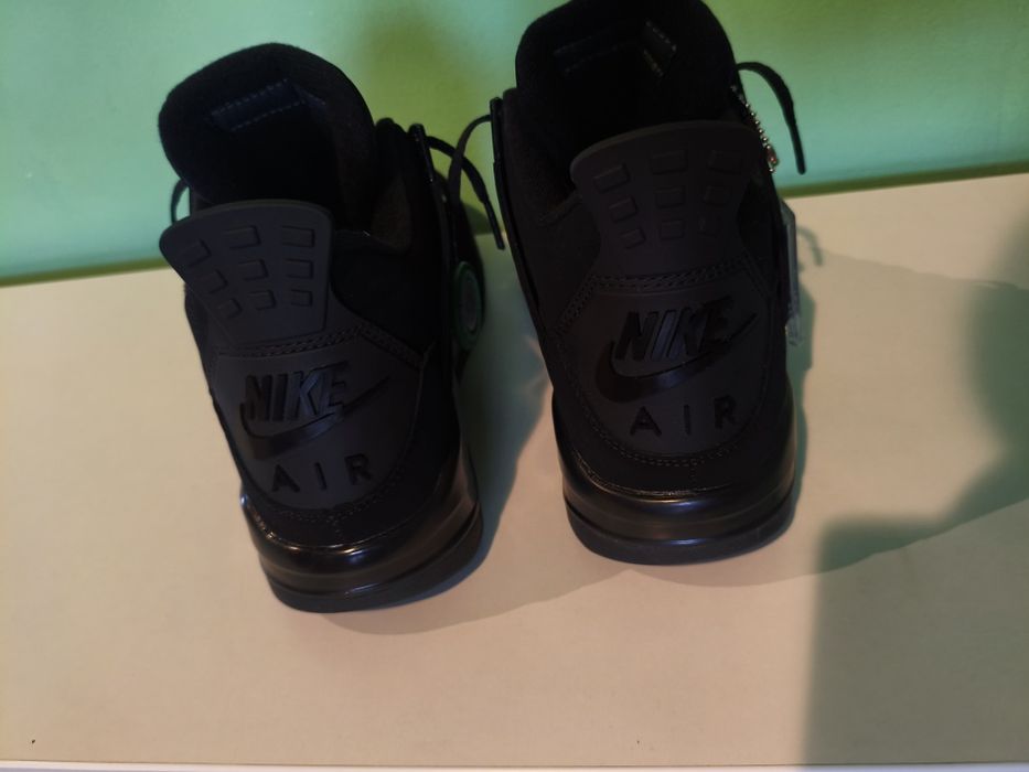 Jordan 4 black cat