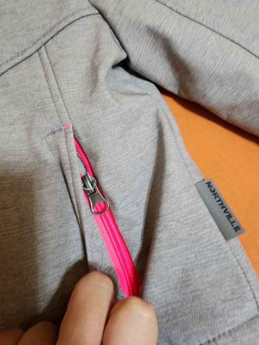 куртка C&A на 104 см или 4 года.