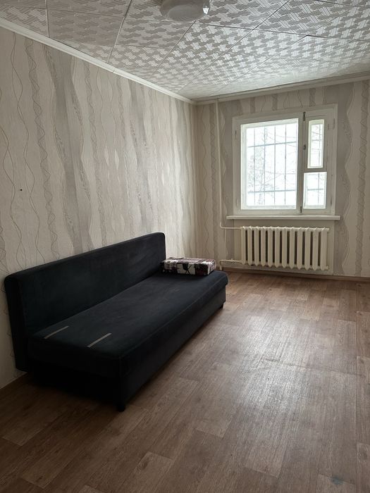 Продам 2 ком кв 4-10, 1 этаж