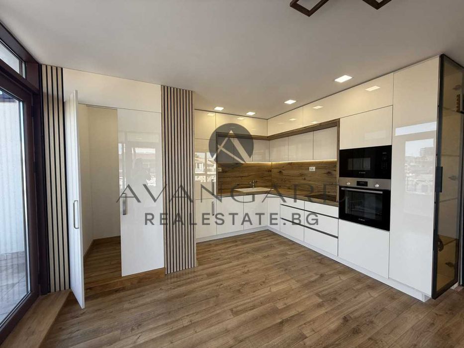 Продава се Тристаен апартамент в Пловдив, Център - 116 кв.м за 2630 €/кв.м - Снимка #5