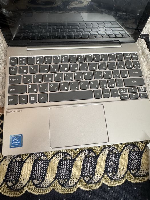 Lenovo netbook 2в1 планшет экран сенсорный