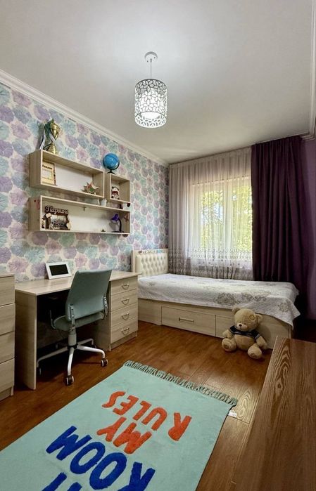 Буз-2. Продаётся квартира 4/4/5 Балкон 2*6 и 1.5*3