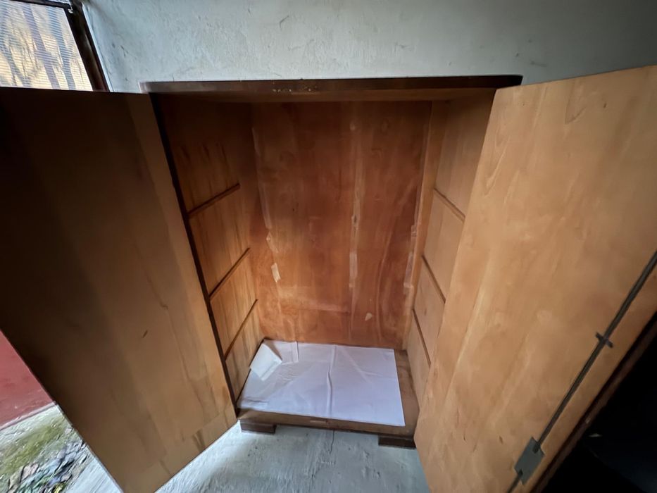 Dulap Mobila Vintage Vechi lemn masiv anii 1965