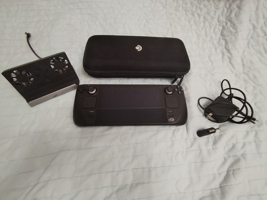 Продаю Steam Deck LCD 64 GB + microSD 128 GB