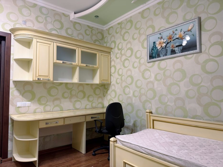 Сдам 3-комн. квартиру, центр, возле Центрбанка