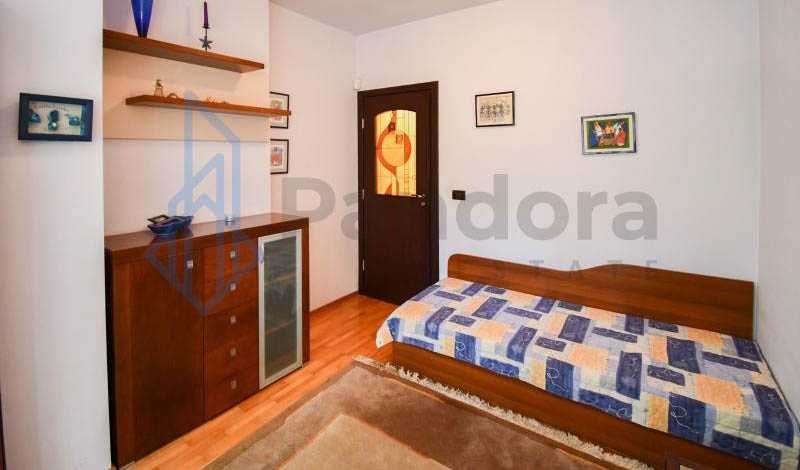 Дава се под наем Четиристаен апартамент в София, Хиподрума - 130 кв.м за 650 € - Снимка #4