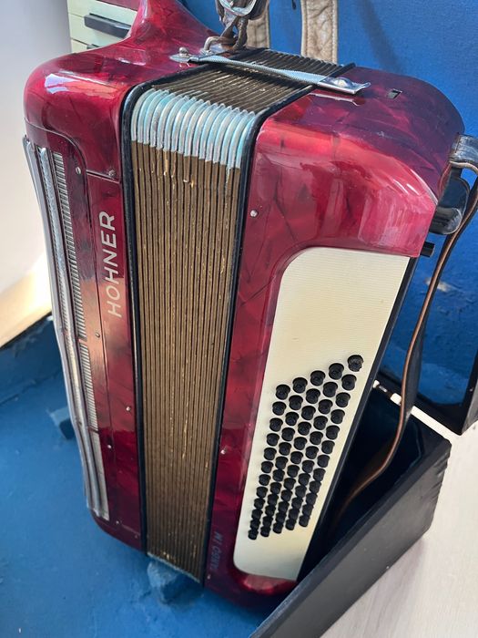 Акордеон Хонер / Hohner 60 баса