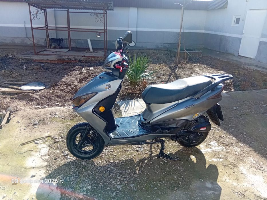 Мопет скутеры транспорт скутеры