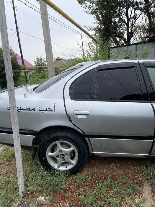 Nissan Primera 1992г