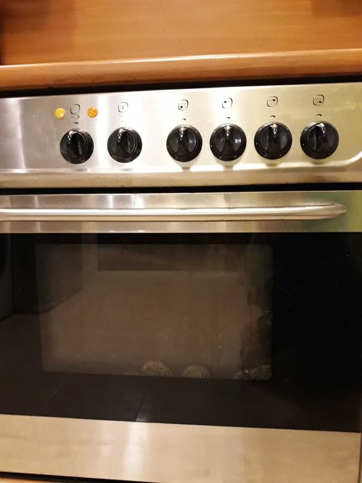 Печка за вграждане с керамичен плот