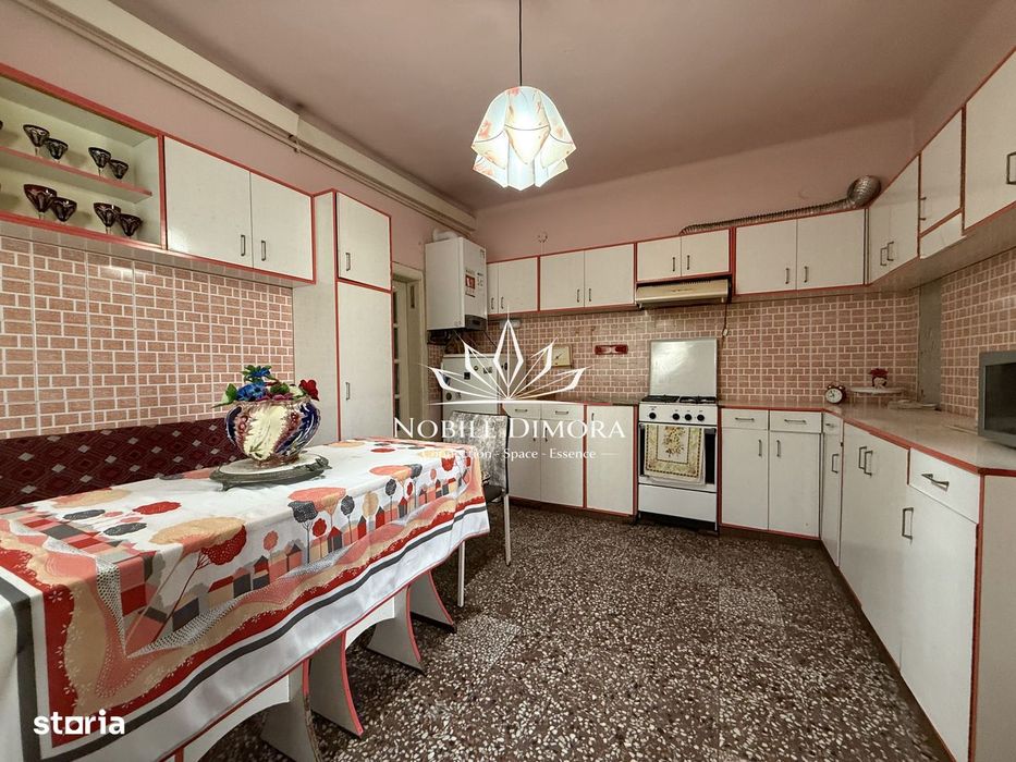 Casa spatioasa de 156mp cu 4 camere, teren de 237mp in Buzias - comisi