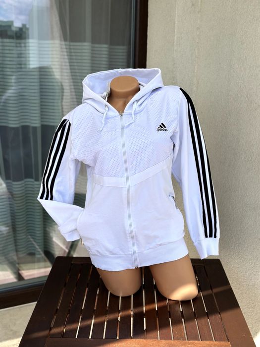 Дамско горнище Adidas - размер М, Ново с етикет