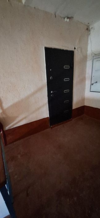 Dom sotiladi 4 etaj 4 xonali