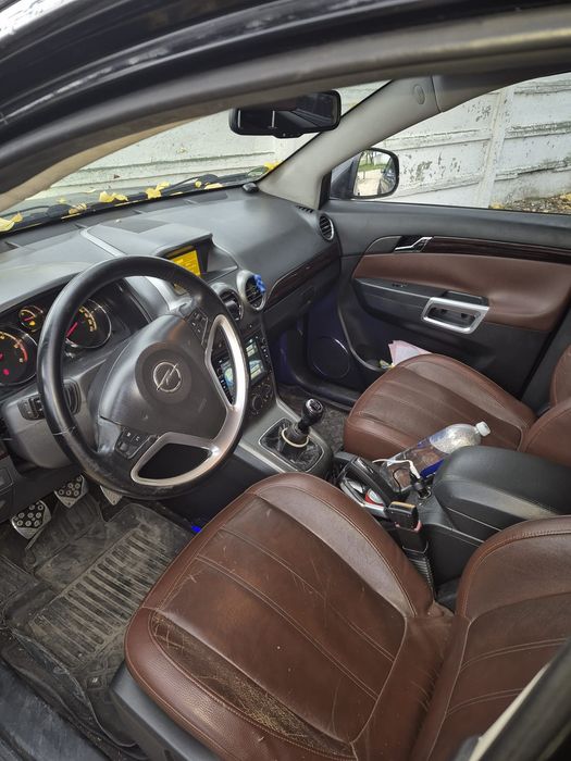 Vând Opel antara