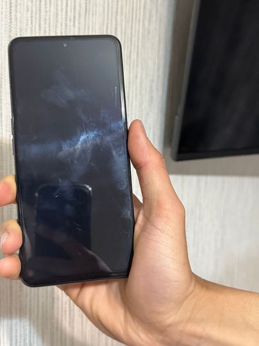 Телефон Realme Gt3