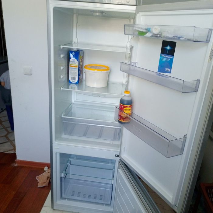 Холодилник сатылады