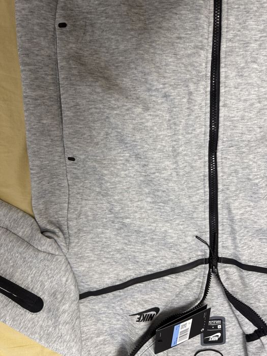 Hanorac Nike Tech Fleece