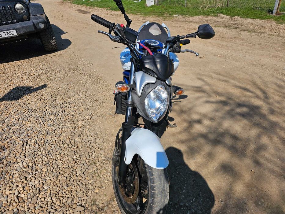 Suzuki Gladius SV 650