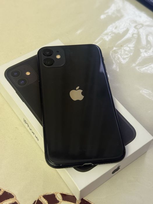 Продам айфон 11