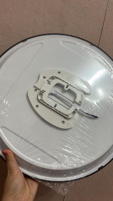 Светильник потолочный