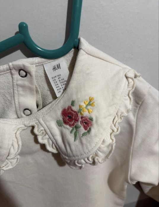 Bluza cu guler brodat HM fetite