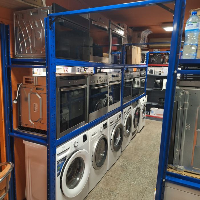 Парогладачка/вертикална ютия- нова неизползвана с нарушен