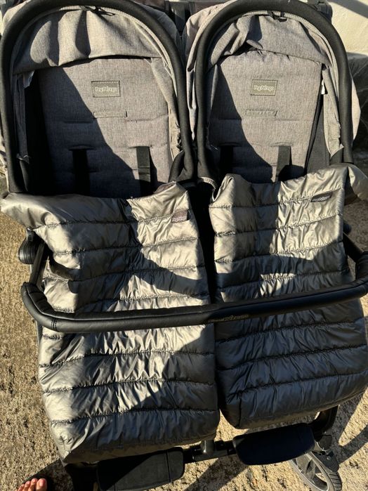 Количка за близнаци peg perego