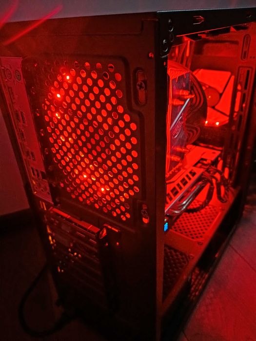 PC Gaming i7-8700K – 16GB RAM – Sapphire Nitro RX 580 8GB – SSD+HDD