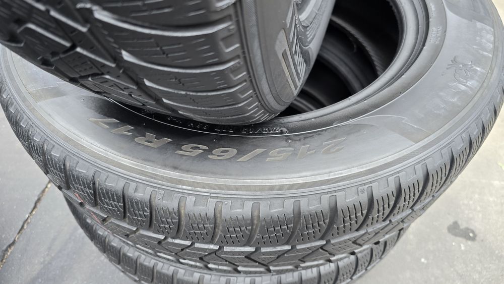 4 anvelope iarnă Pirelli 215/65/17 - transport gratuit