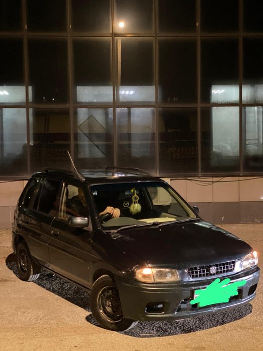 Продам Mazda demio