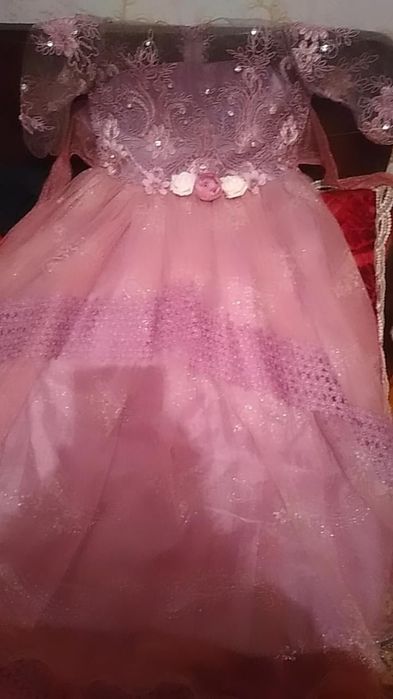 Платье бальное почти новая