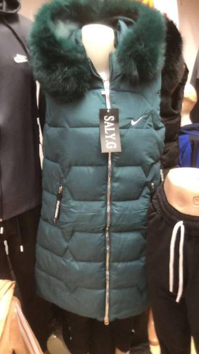 Vesta dama groasa Nike