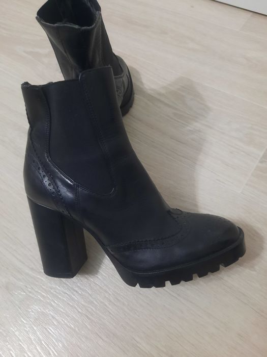 Продам кожанный сапаги