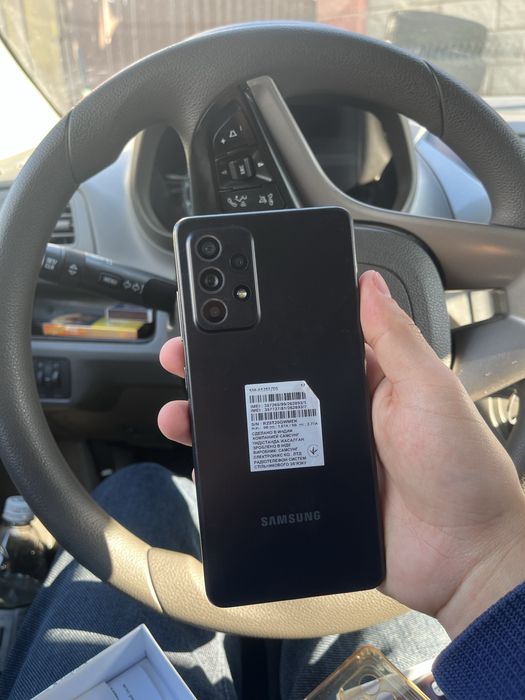 А52 черный 128 гб продаю