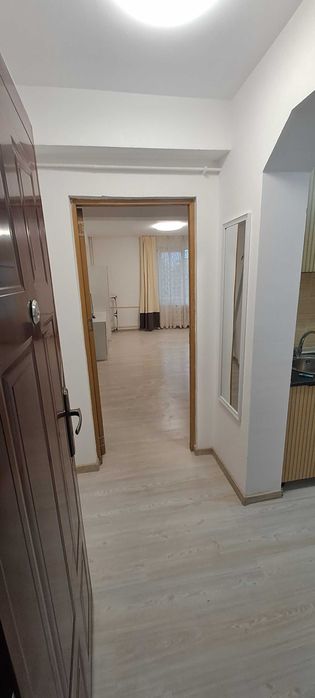 GARSONIERĂ DE VÂNZARE