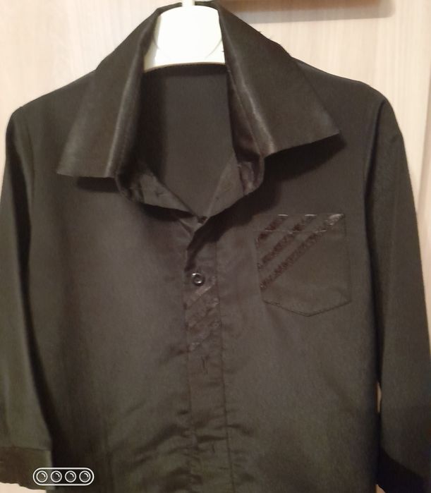 Рубашка для мальчиков в чёрном цвете.