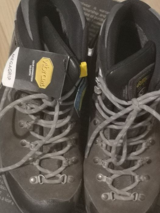 Bocanci de Munte Asolo